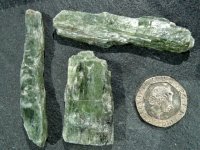(image for) Kyanite - Green: blades (xlarge)