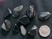 (image for) Jet (UK): polished pieces (small)