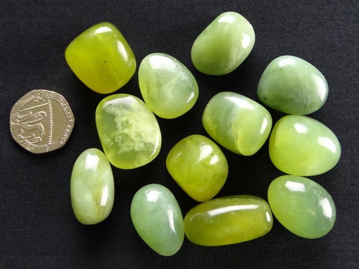 (image for) Jade - Bowenite: tumbled stones (New Zealand) - Click Image to Close