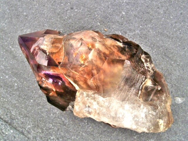 (image for) Amethyst / Smoky Quartz (Brandburg): crystal - DT - Click Image to Close
