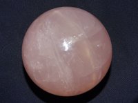 Rose Quartz: sphere - 7cm (Madagascar)
