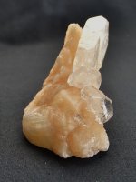 Stilbite and Apophyllite: crystal cluster (India)
