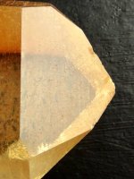 (image for) Tangerine Quartz: crystal - Trigonic