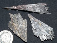 (image for) Kyanite - Black: bladed (large)
