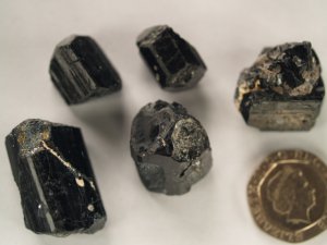 Tourmaline - Black: crystals (xlarge)