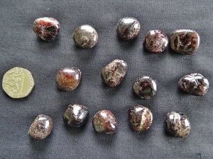 Garnet - Red (A grade): tumbled stones