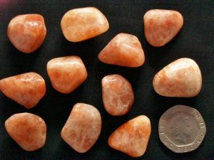 Sunstone: tumbled stones (medium)