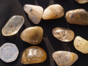 Rutilated Quartz: tumbled stones (medium)