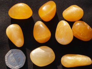 Calcite - Orange: tumbled stones