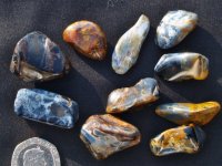 Pietersite: tumbled stones (China)