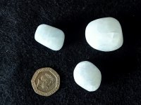 (image for) Calcite - Blue: tumbled stones