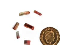 (image for) Tourmaline - Bi-coloured: crystals (xsmall)