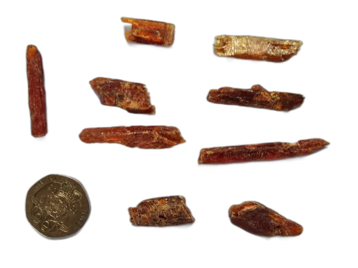 (image for) Kyanite - Orange: blades (xsmall)