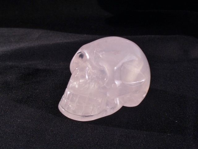 (image for) Rose Quartz: Skull carving - Click Image to Close