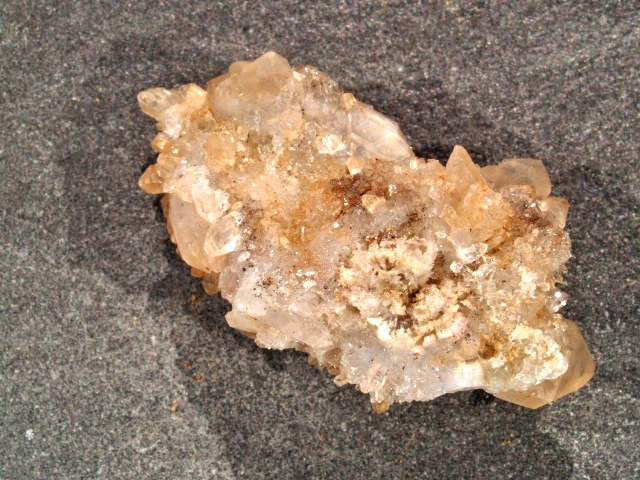 (image for) Clear Quartz: crystal cluster - DT (Africa) - Click Image to Close
