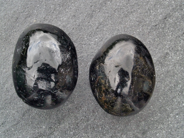 (image for) Tourmaline - Black: polished pieces (pair) (Madagascar) - Click Image to Close