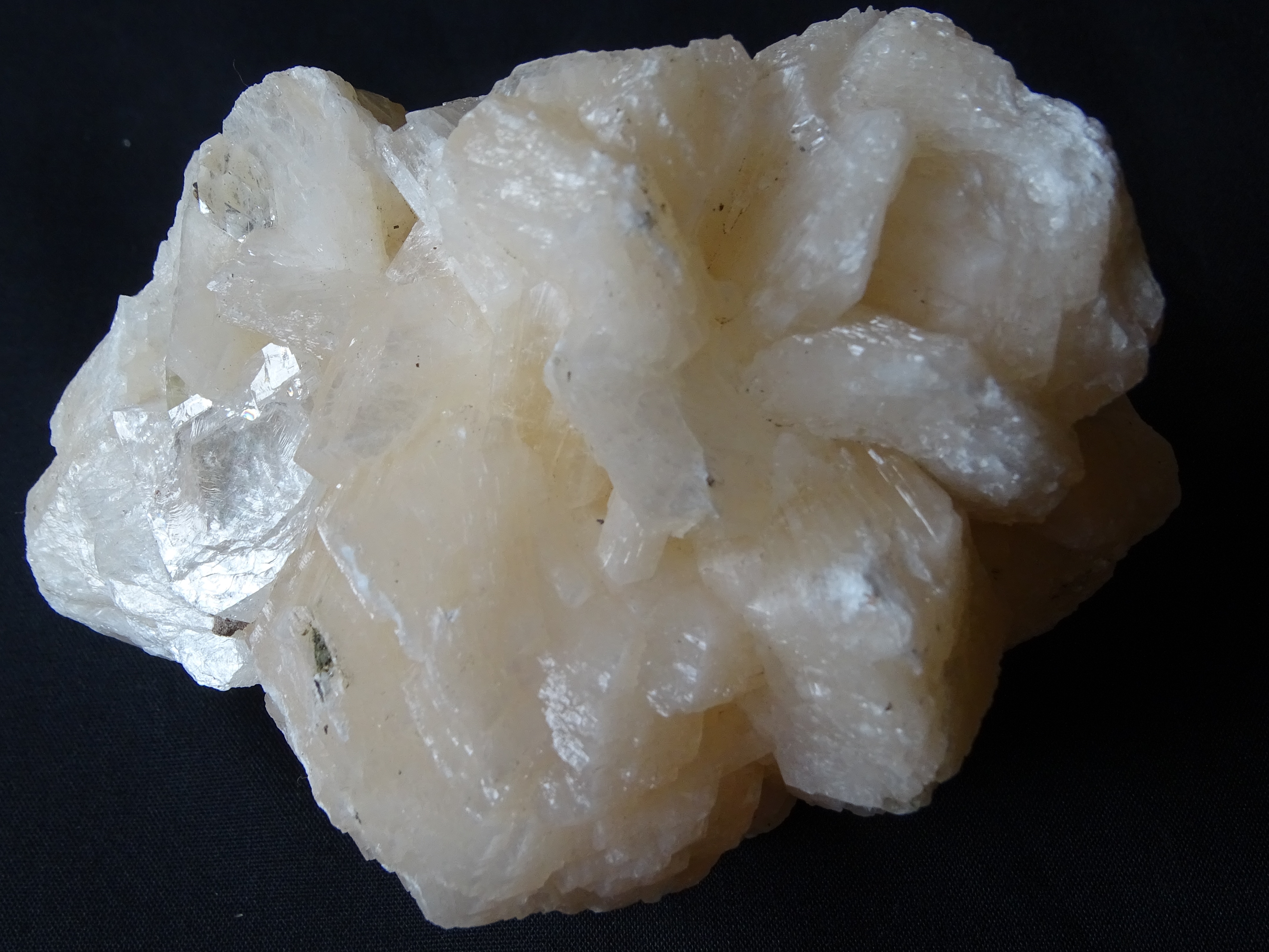 (image for) Stilbite and Apophyllite: crystal cluster - Click Image to Close