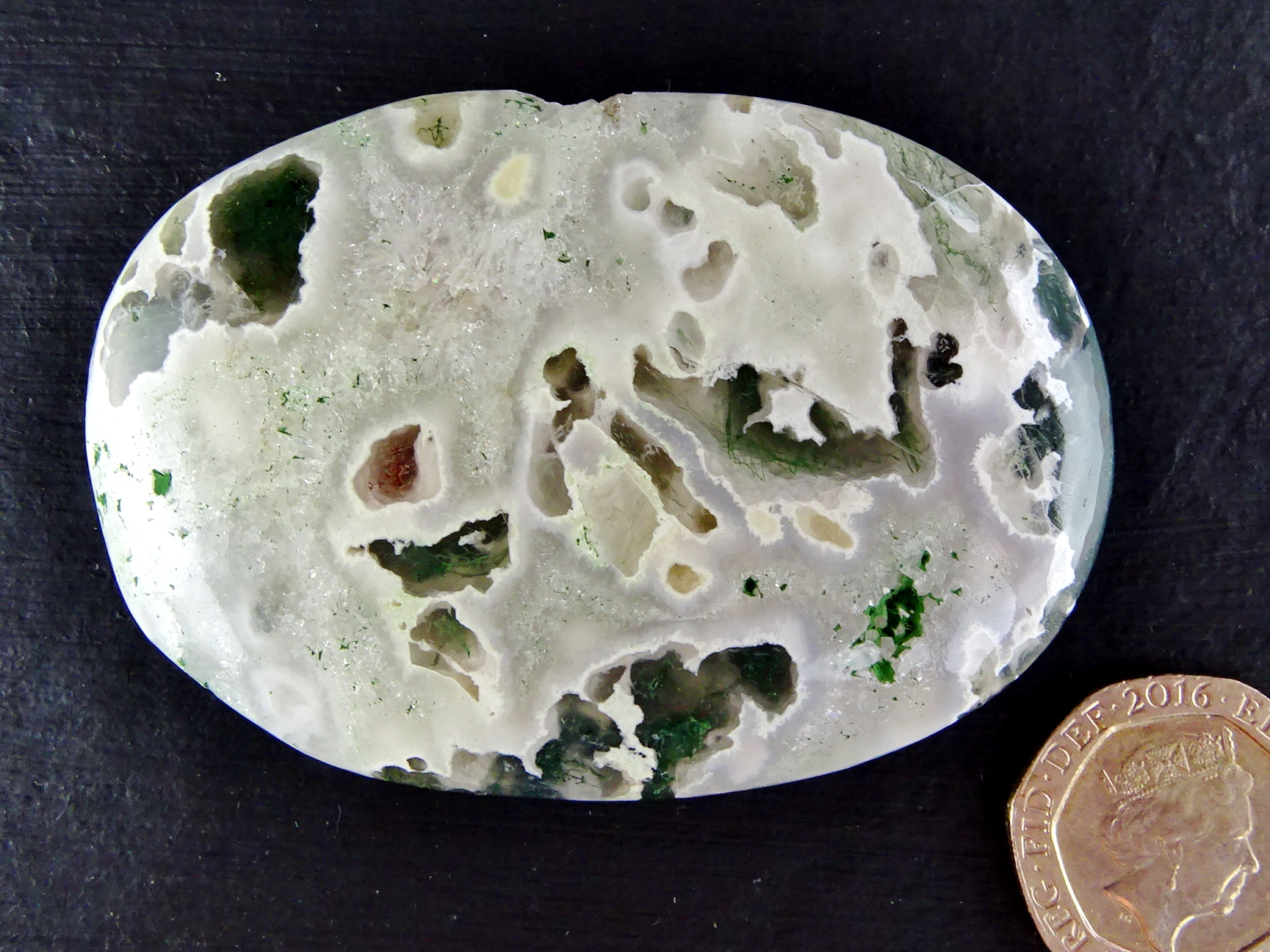 (image for) Agate - Moss: polished pebble - Click Image to Close