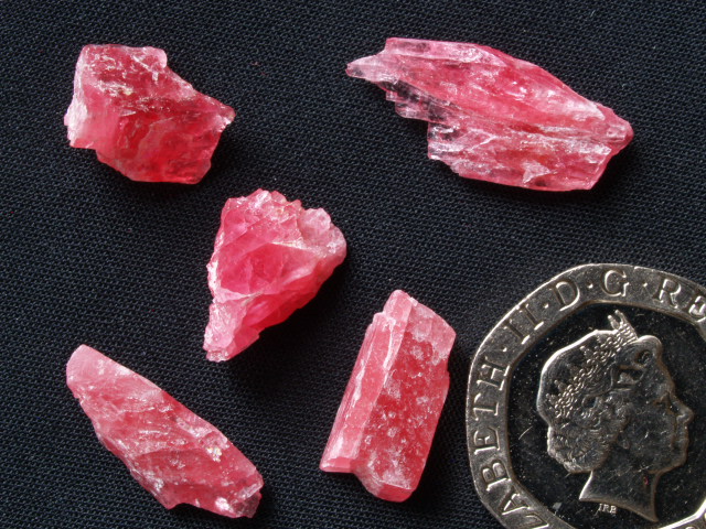 (image for) Rhodonite: crystal pieces - Click Image to Close