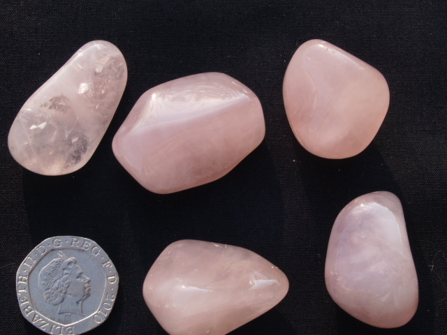 (image for) Rose Quartz: tumbled stones (small) - Click Image to Close